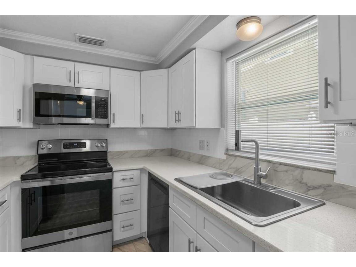 5611 Burlington Avenue N Saint Petersburg FL 33710 TB8395293 image18