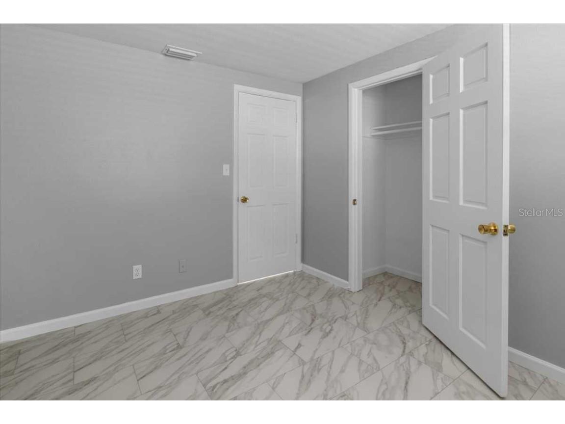 5611 Burlington Avenue N Saint Petersburg FL 33710 TB8395293 image32