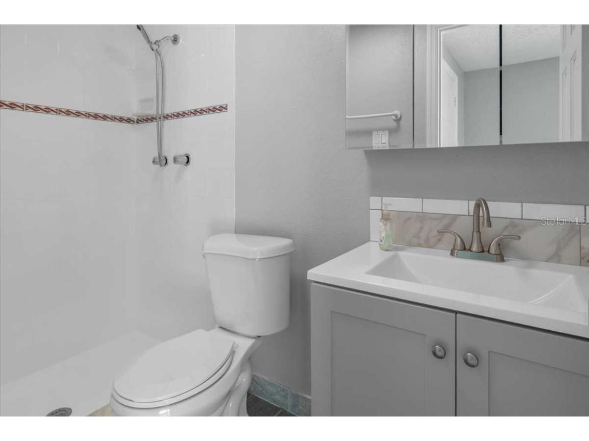 5611 Burlington Avenue N Saint Petersburg FL 33710 TB8395293 image36