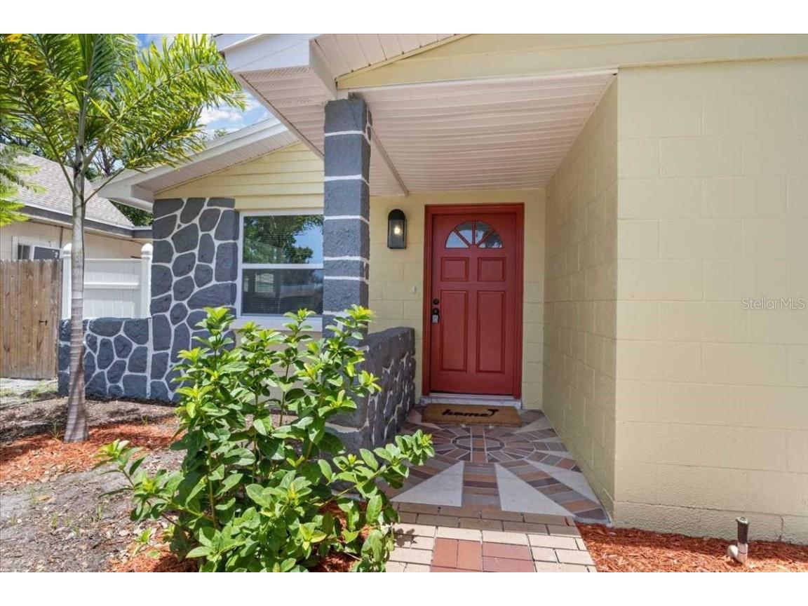 5611 Burlington Avenue N Saint Petersburg FL 33710 TB8395293 image4