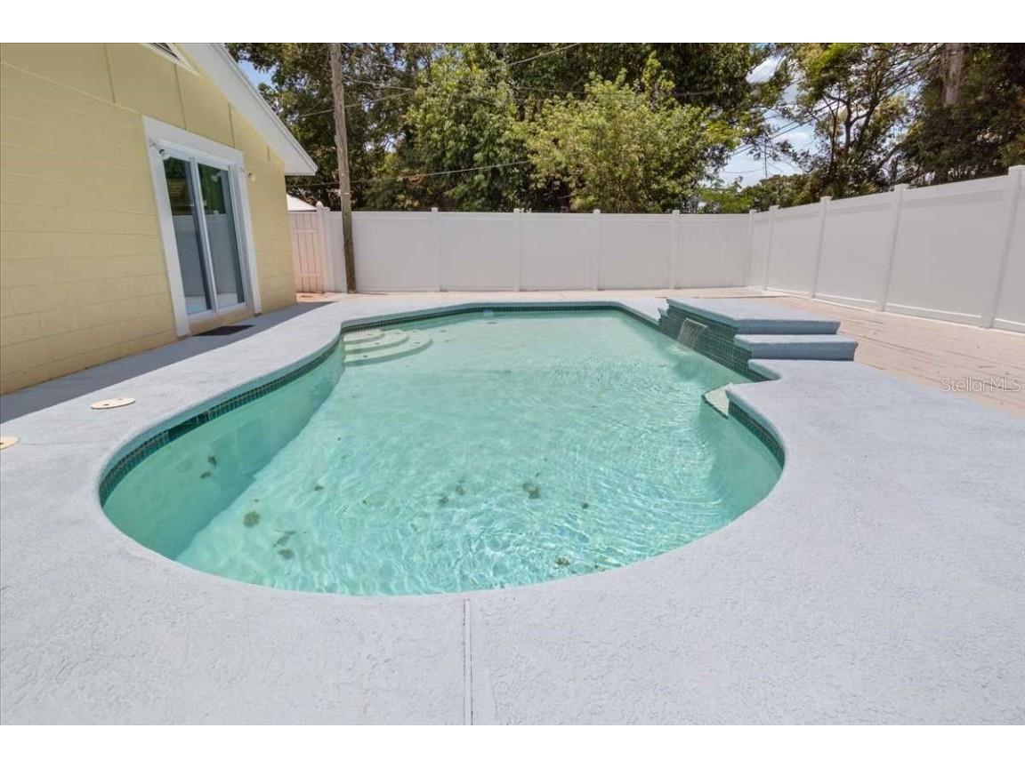 5611 Burlington Avenue N Saint Petersburg FL 33710 TB8395293 image41