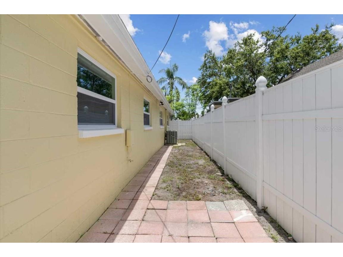 5611 Burlington Avenue N Saint Petersburg FL 33710 TB8395293 image46