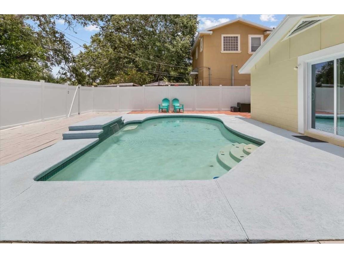 5611 Burlington Avenue N Saint Petersburg FL 33710 TB8450951 image19