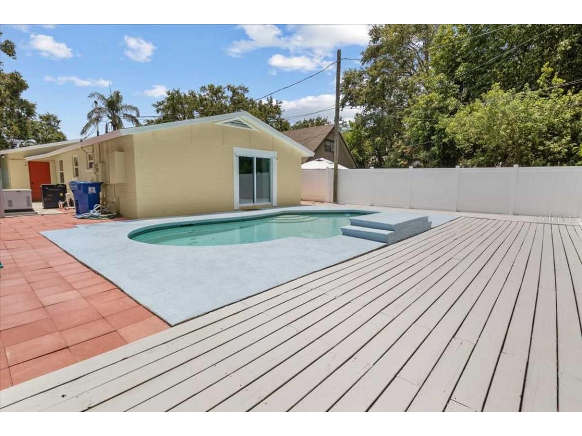 5611 Burlington Avenue N Saint Petersburg FL 33710 TB8450951 image20