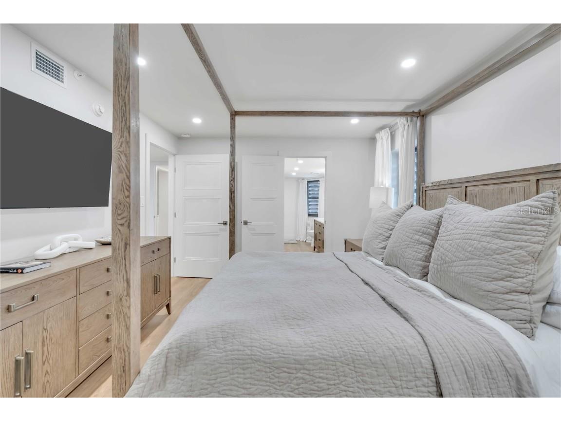 5611 Gulf Of Mexico Drive #1 Longboat Key FL 34228 A4609144 image10