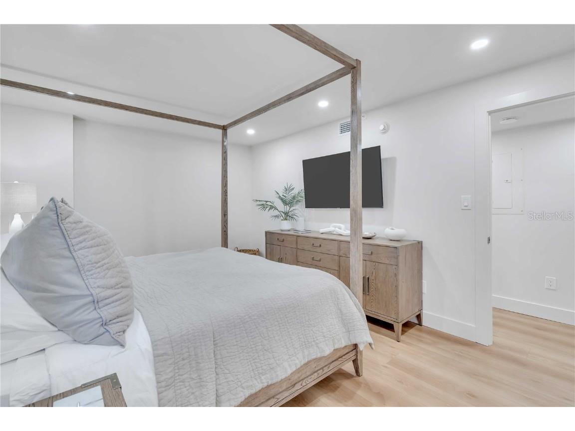 5611 Gulf Of Mexico Drive #1 Longboat Key FL 34228 A4609144 image11