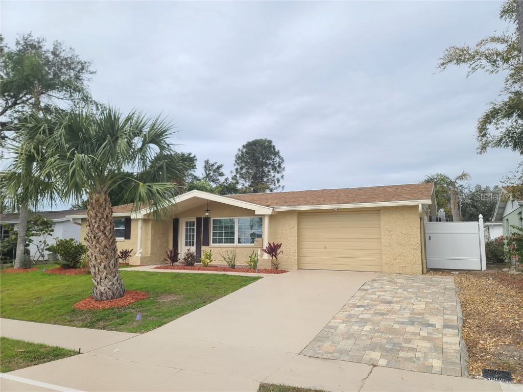 5611 Riddle Road Holiday FL 34690 TB8345944 image1