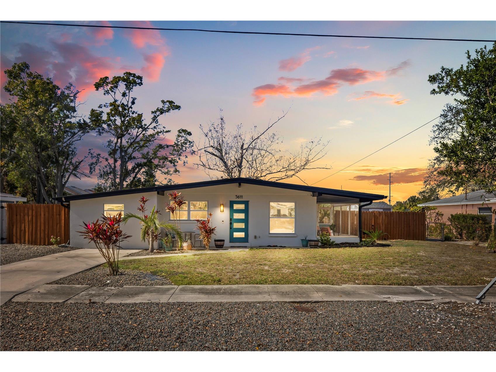 5611 S Sheridan Road Tampa FL 33611 TB8495992 image1