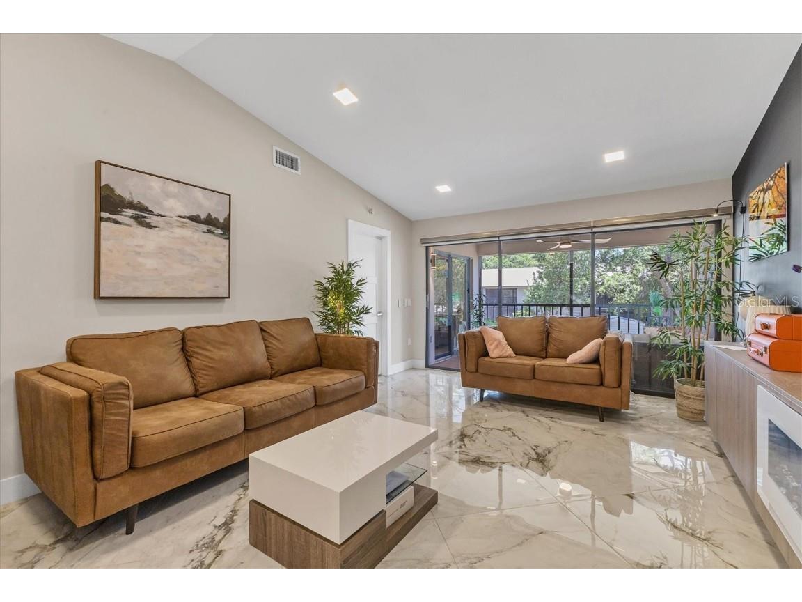 5611 Summer Side Lane #46B Sarasota FL 34231 A4628828 image11