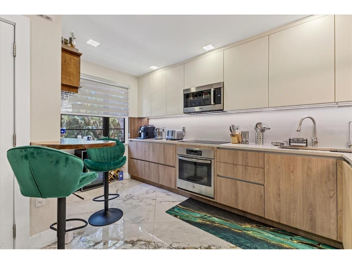 5611 Summer Side Lane #46B Sarasota FL 34231 A4628828 image6