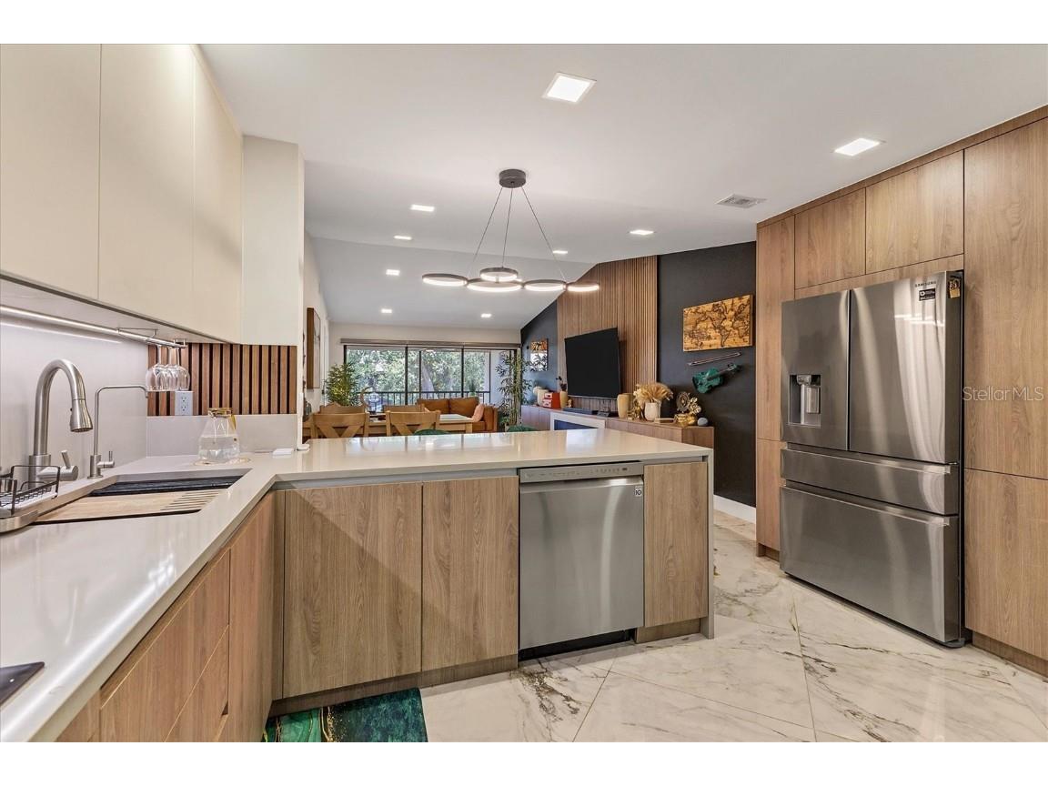 5611 Summer Side Lane #46B Sarasota FL 34231 A4628828 image8