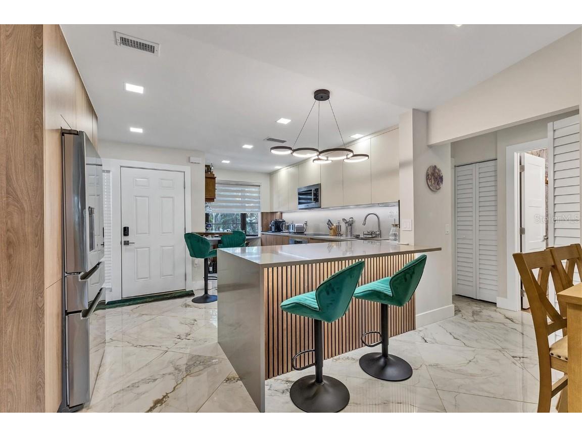 5611 Summer Side Lane #46B Sarasota FL 34231 A4628828 image9