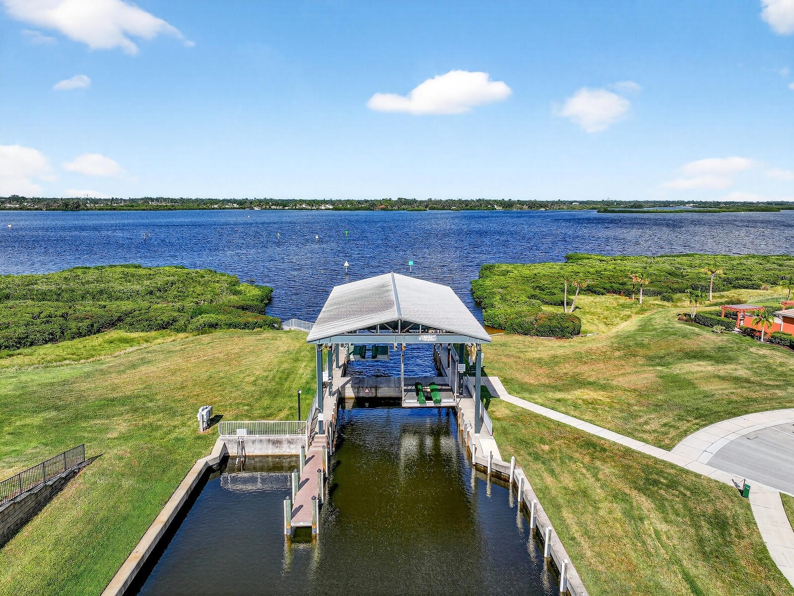 5611 Tidewater Preserve Boulevard Bradenton FL 34208 TB8481669 image70