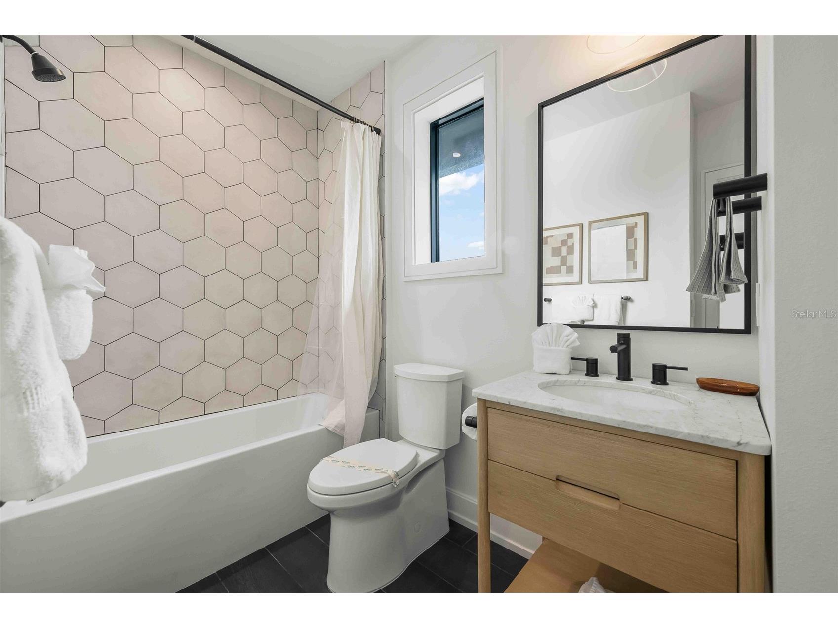 5612 Guava Street Holmes Beach FL 34217 A4676665 image31