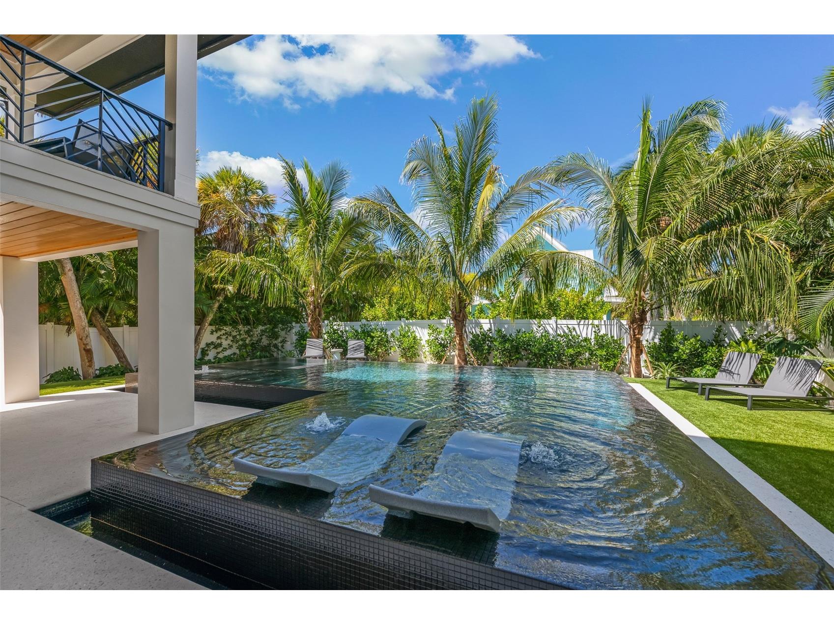 5612 Guava Street Holmes Beach FL 34217 A4676665 image41
