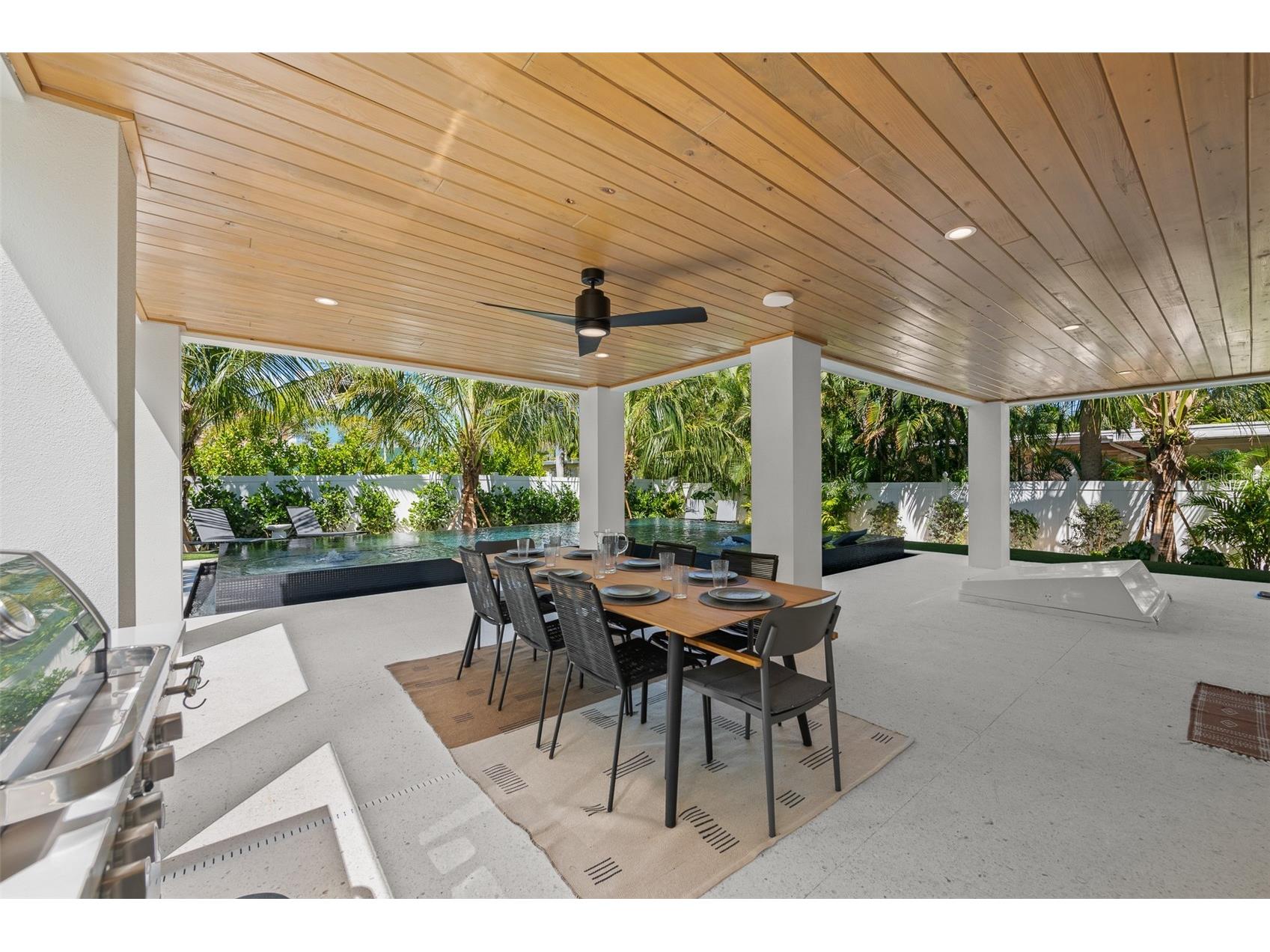 5612 Guava Street Holmes Beach FL 34217 A4676665 image43