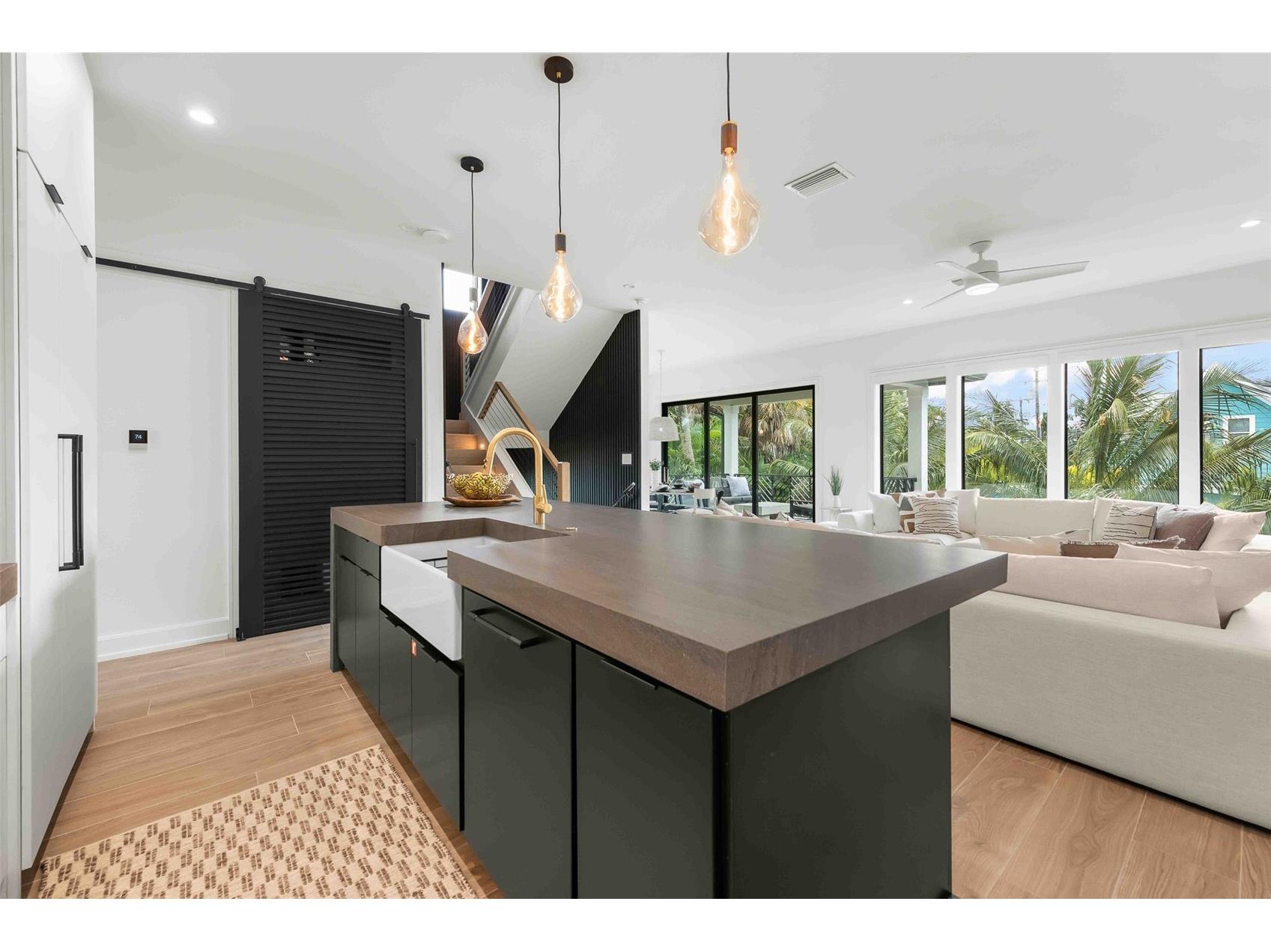 5612 Guava Street Holmes Beach FL 34217 A4676665 image6