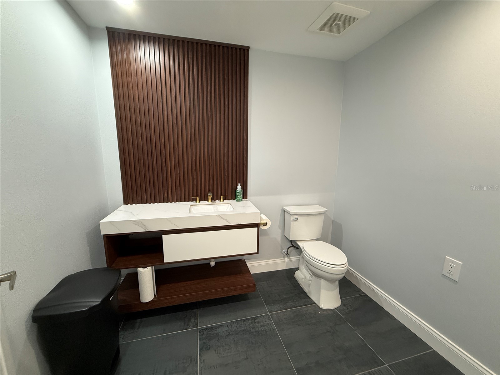 5612 Lawton Drive Sarasota FL 34233 A4671053 image14