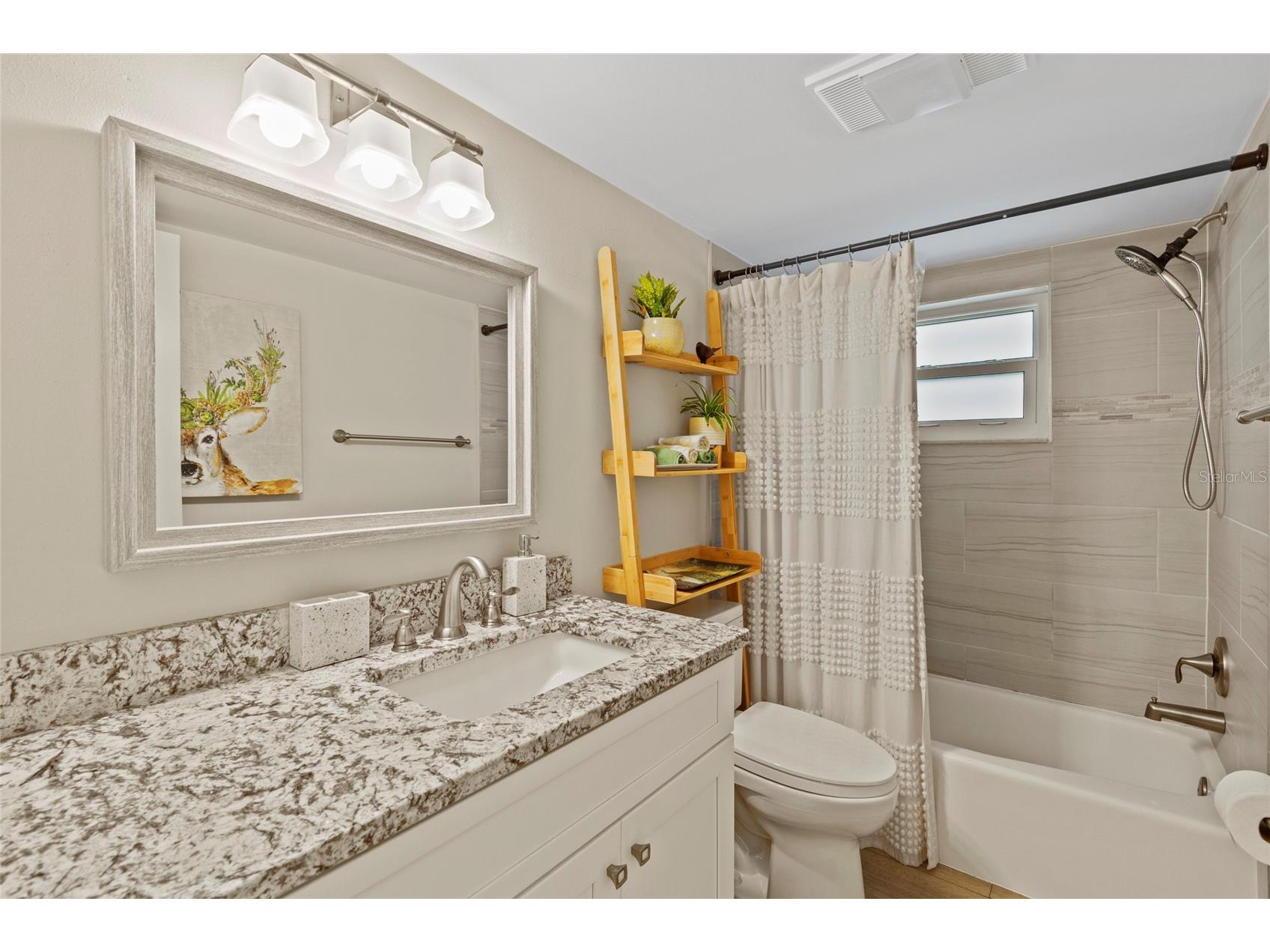 5612 Palm Aire Drive Sarasota FL 34243 A4683581 image11