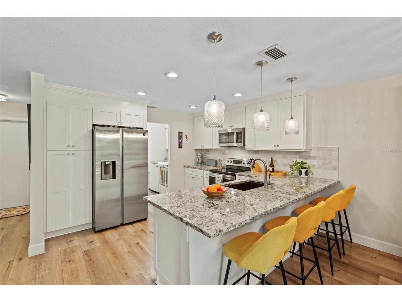 5612 Palm Aire Drive Sarasota FL 34243 A4683581 image4