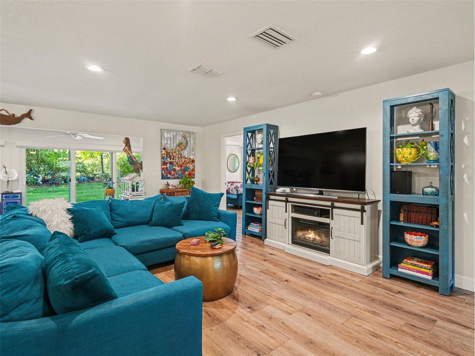 5612 Palm Aire Drive Sarasota FL 34243 A4683581 image6