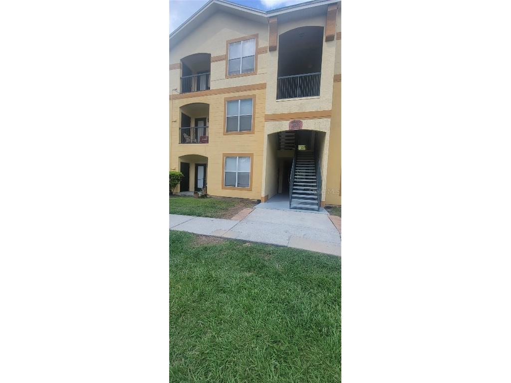 5612 Pinnacle Heights Circle #111 Tampa FL 33624 TB8420787 image1