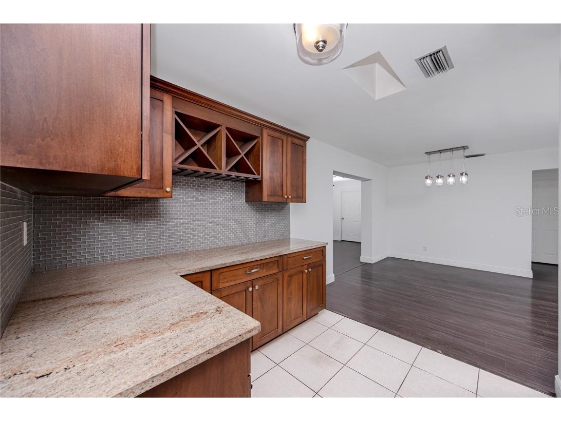 5613 35th Avenue N Saint Petersburg FL 33710 TB8449963 image11