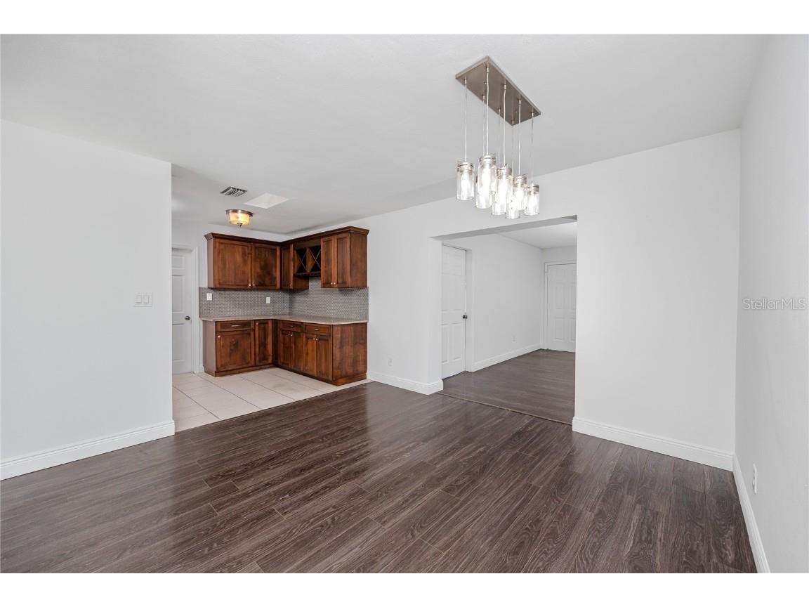 5613 35th Avenue N Saint Petersburg FL 33710 TB8449963 image13