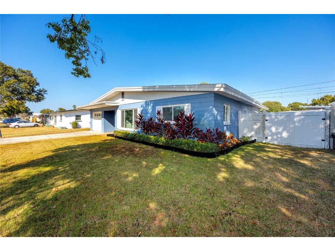 5613 35th Avenue N Saint Petersburg FL 33710 TB8449963 image2
