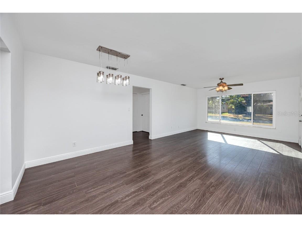 5613 35th Avenue N Saint Petersburg FL 33710 TB8449963 image3