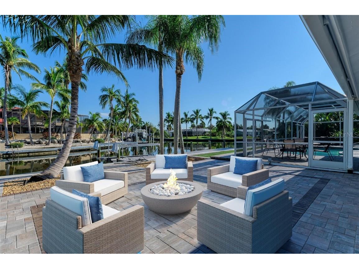 5613 Cape Leyte Drive Sarasota FL 34242 - GRAND CANAL A4617079 image1