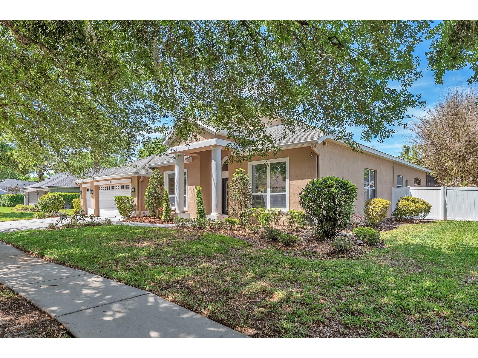 5613 Lark Meadow Place Lithia FL 33547 TB8494202 image2
