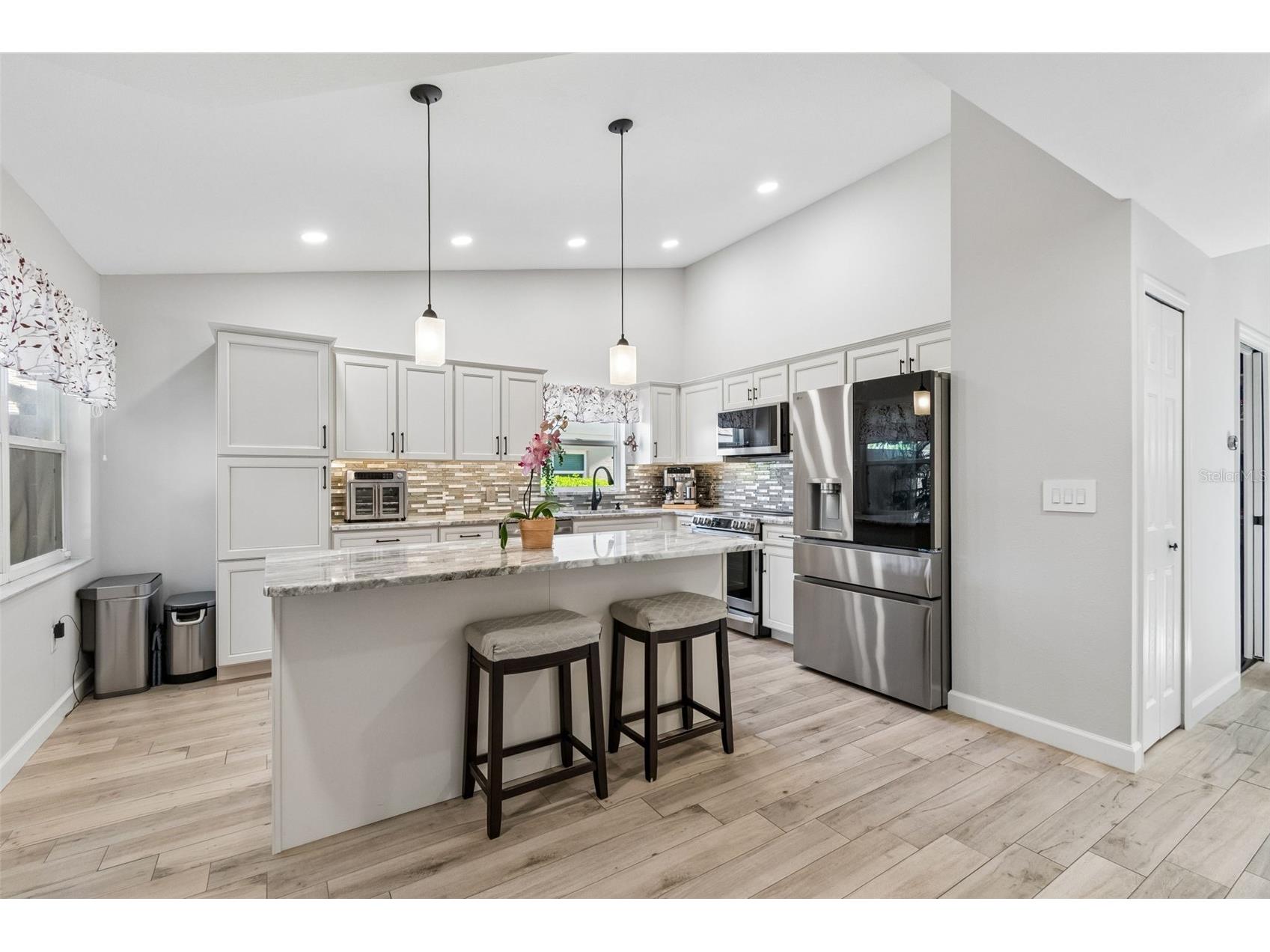 5613 Monte Rosso Road Sarasota FL 34243 TB8505938 image2