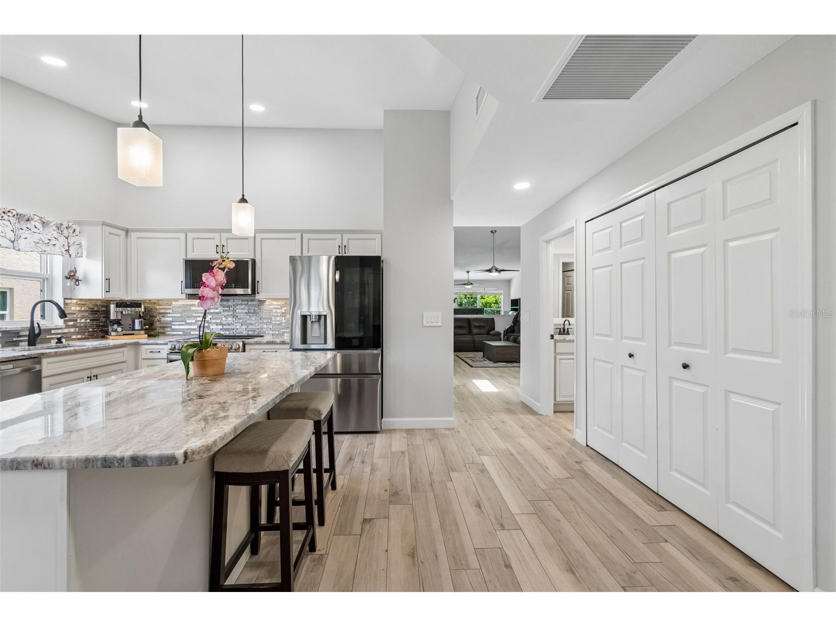 5613 Monte Rosso Road Sarasota FL 34243 TB8505938 image4