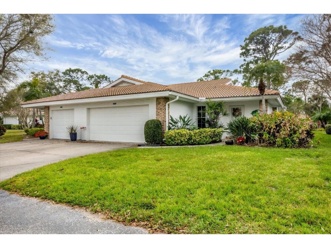 5614 Garden Lakes Drive Bradenton FL 34203 A4643653 image1