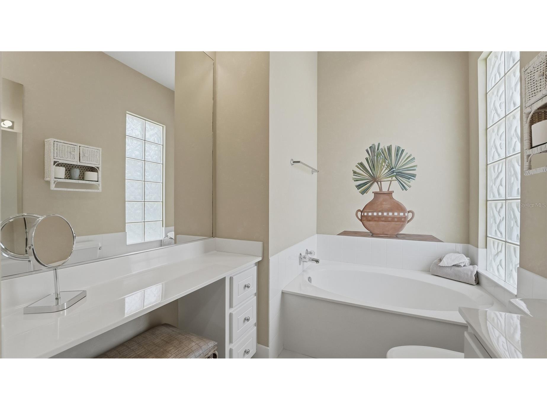 5614 Octonia Place Sarasota FL 34238 A4692412 image33