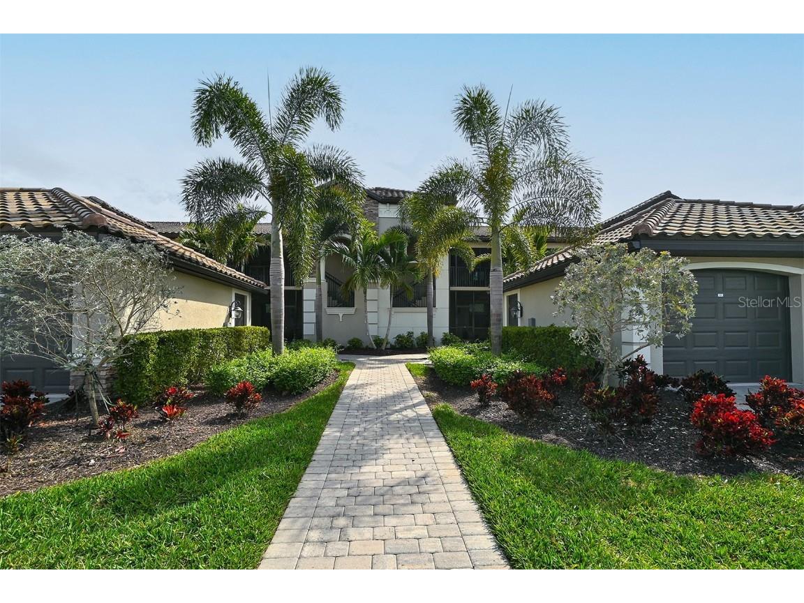 5614 Palmer Circle #105 Bradenton FL 34211 A4602739 image1