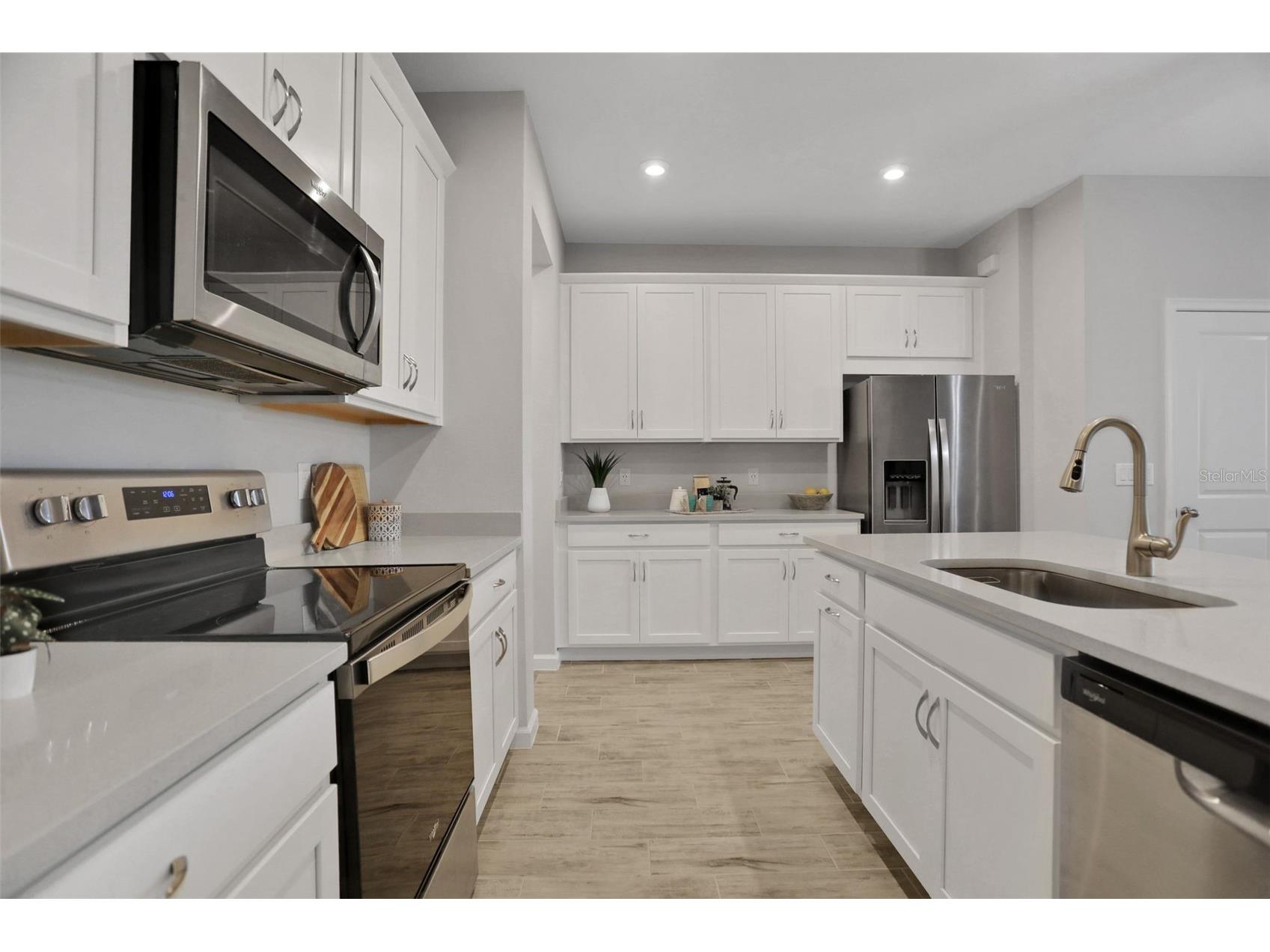 5615 Brooklet Woods Drive Wesley Chapel FL 33545 TB8467272 image3