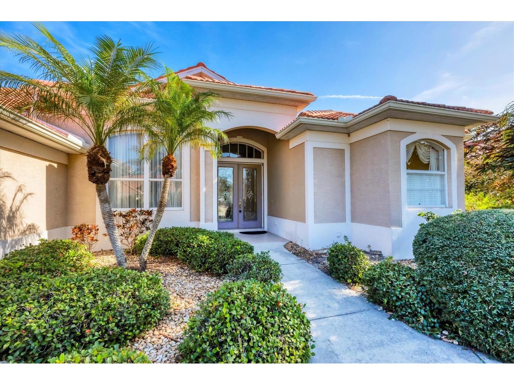 5615 Eastwind Drive Sarasota FL 34233 A4668500 image1