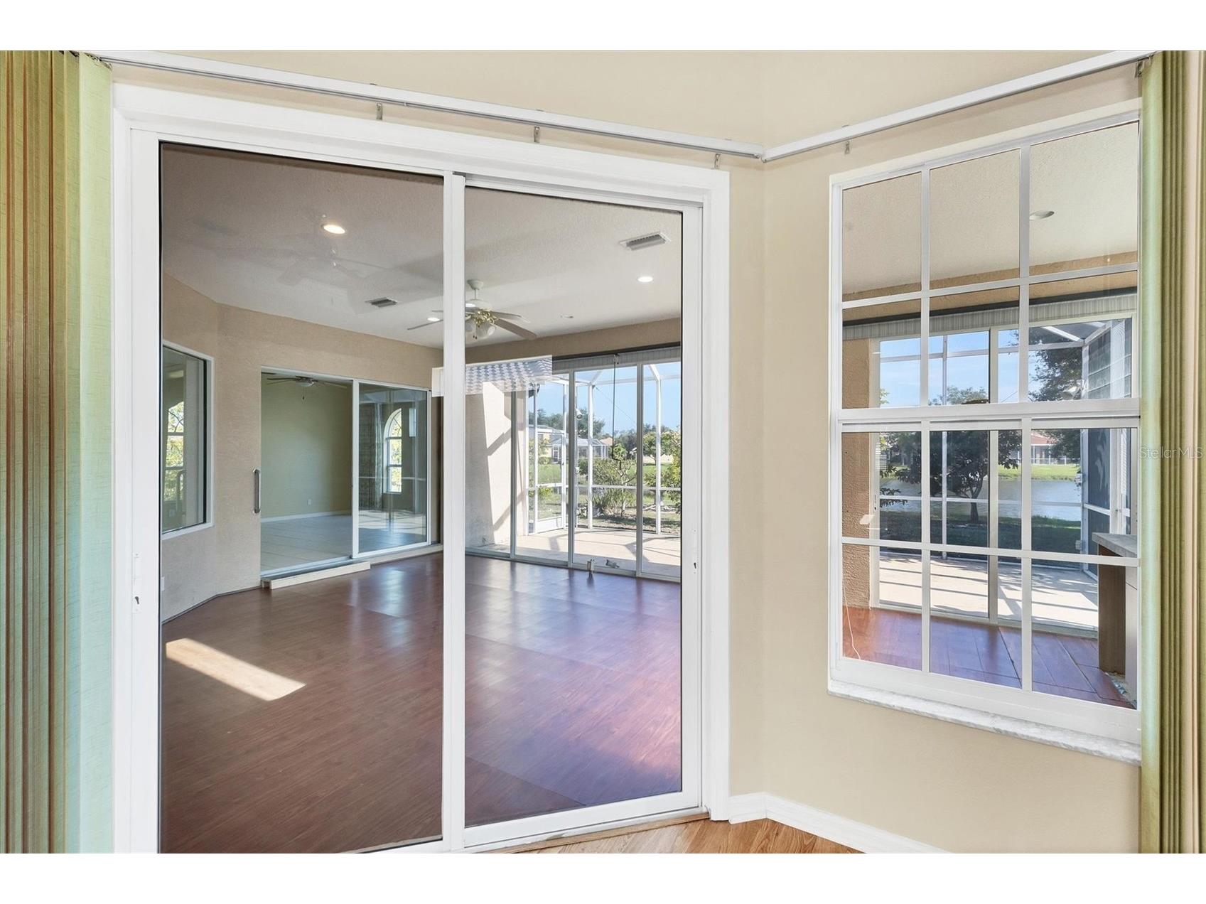 5615 Eastwind Drive Sarasota FL 34233 A4668500 image6