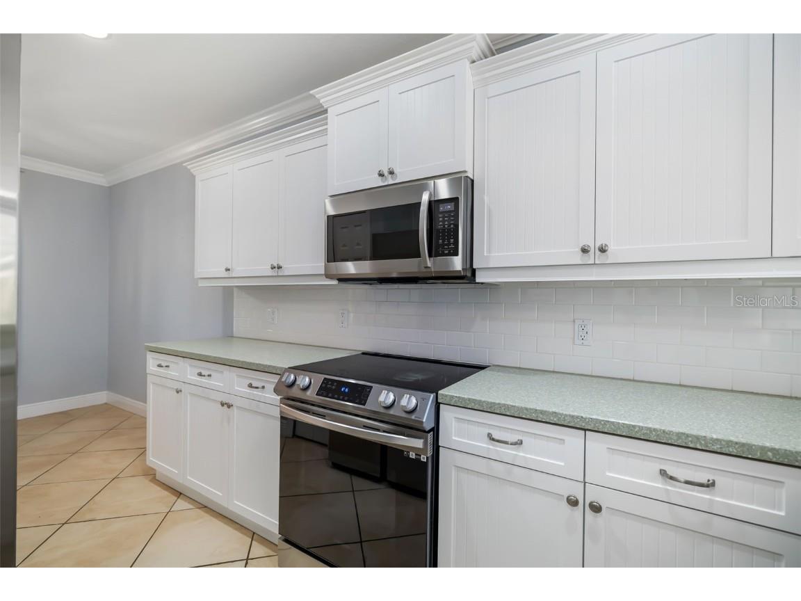 5615 Southernmost Lane Bradenton FL 34203 A4674071 image10