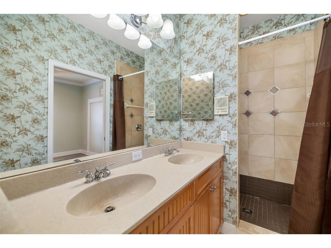 5615 Southernmost Lane Bradenton FL 34203 A4674071 image27