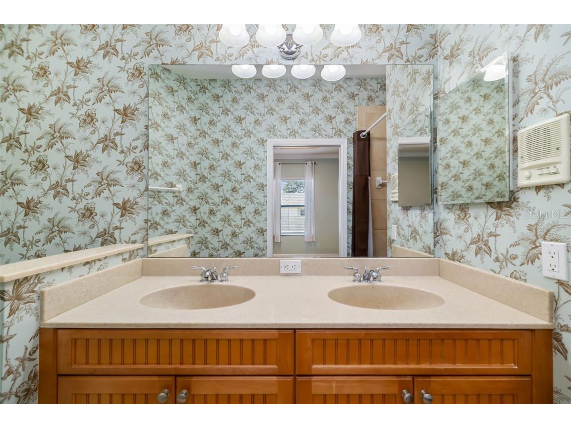 5615 Southernmost Lane Bradenton FL 34203 A4674071 image28