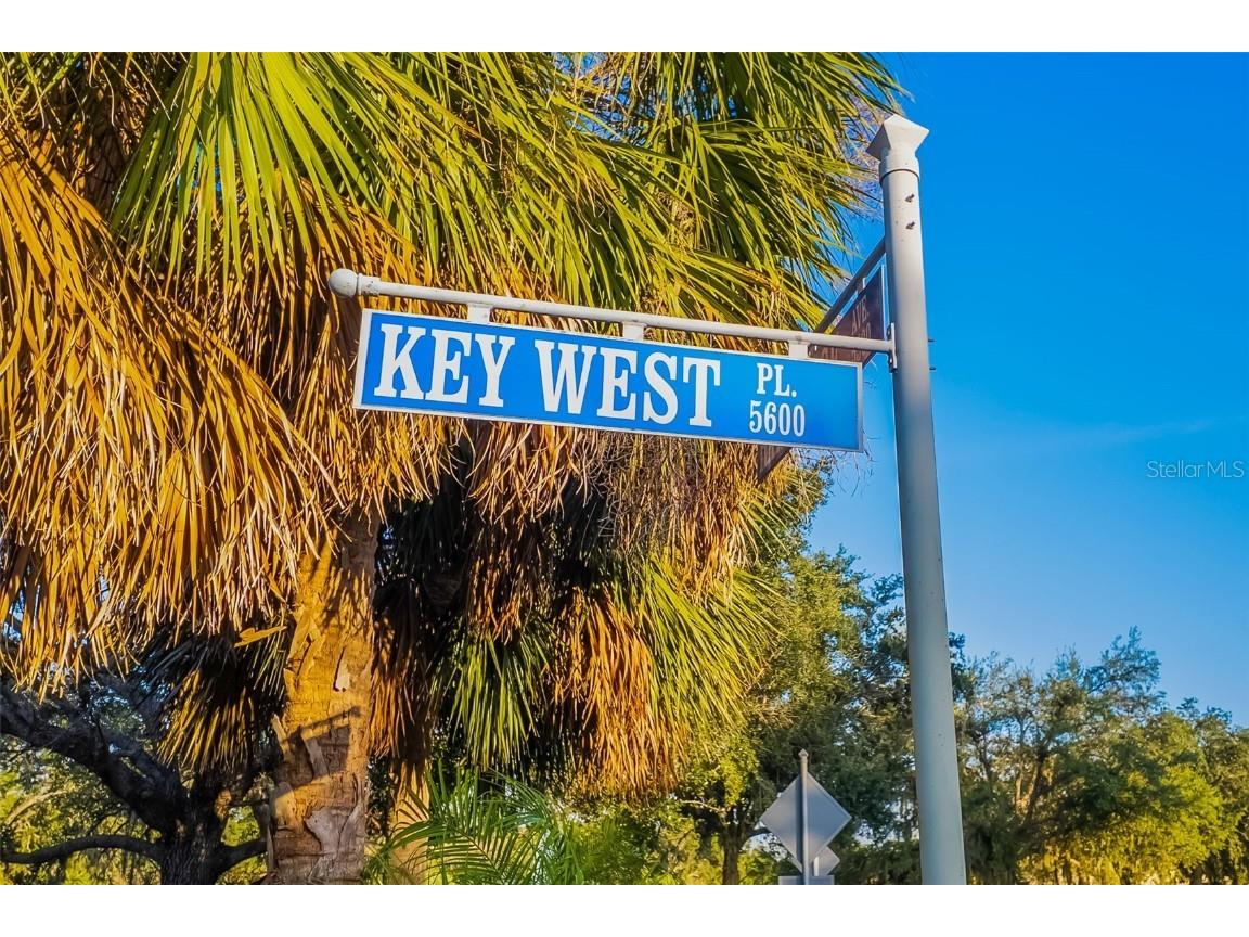 5615 Southernmost Lane Bradenton FL 34203 A4674071 image55