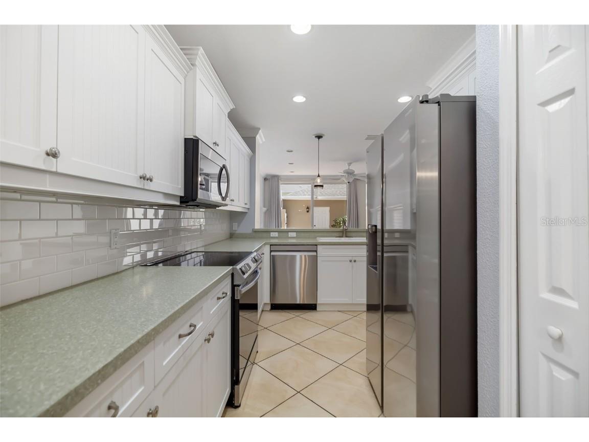 5615 Southernmost Lane Bradenton FL 34203 A4674071 image8