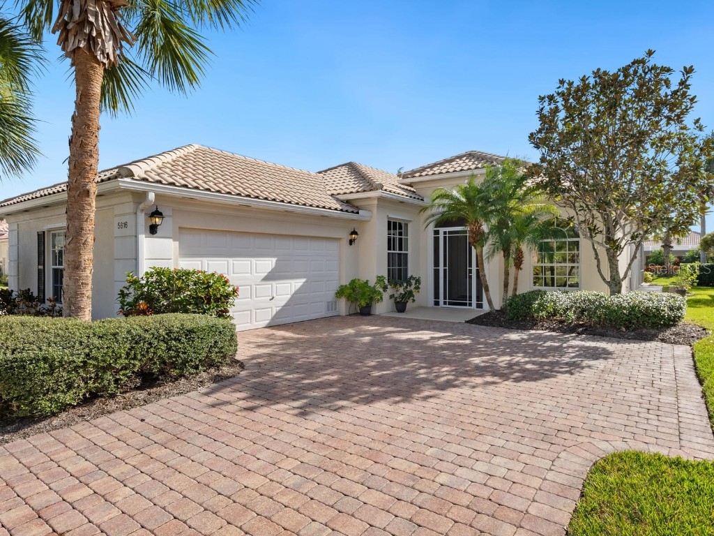 5616 Lucia Place Sarasota FL 34238 A4592923 image1