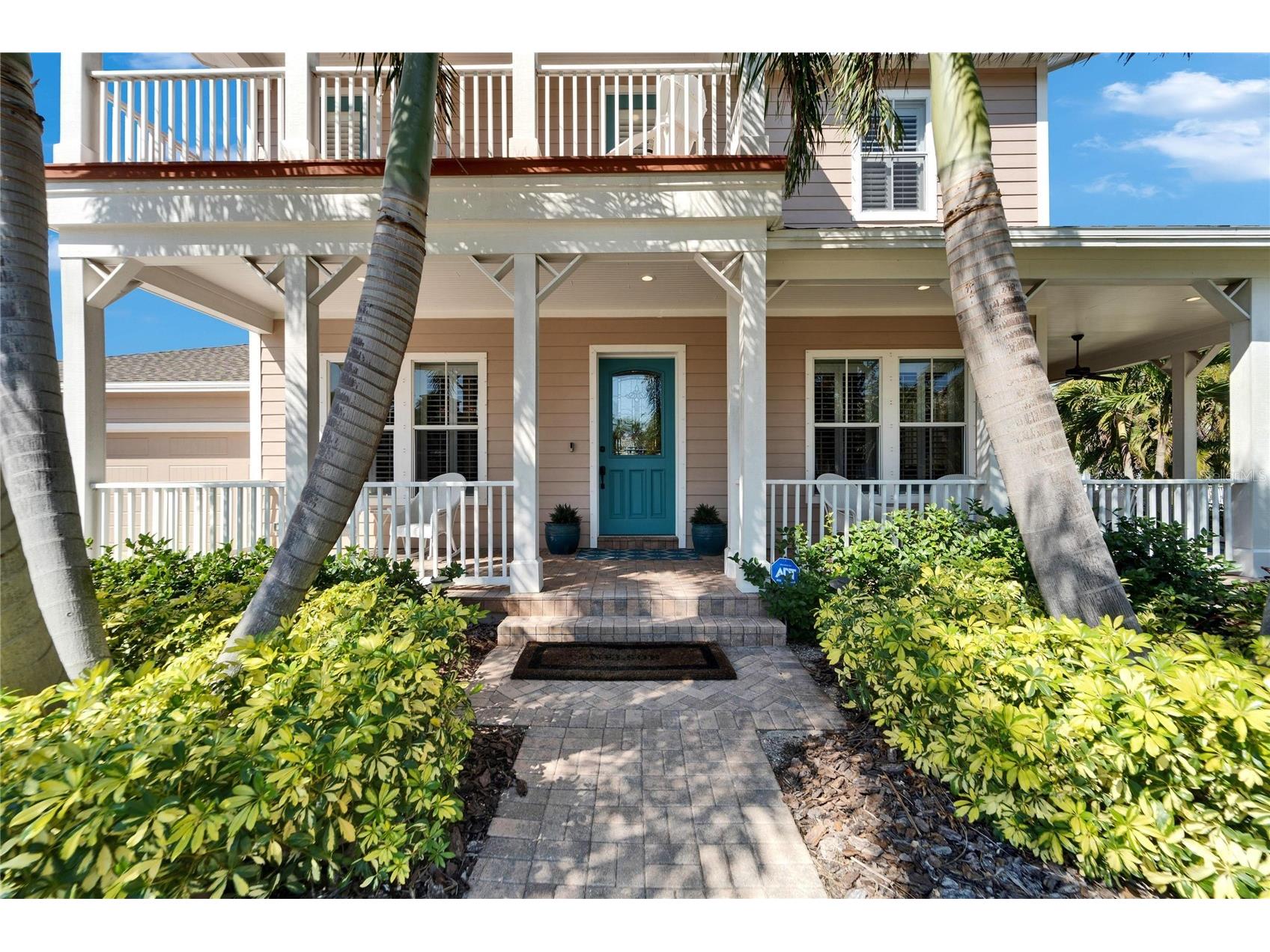 5616 Seagrass Place Apollo Beach FL 33572 - SEAGRASS CANAL TB8356674 image1