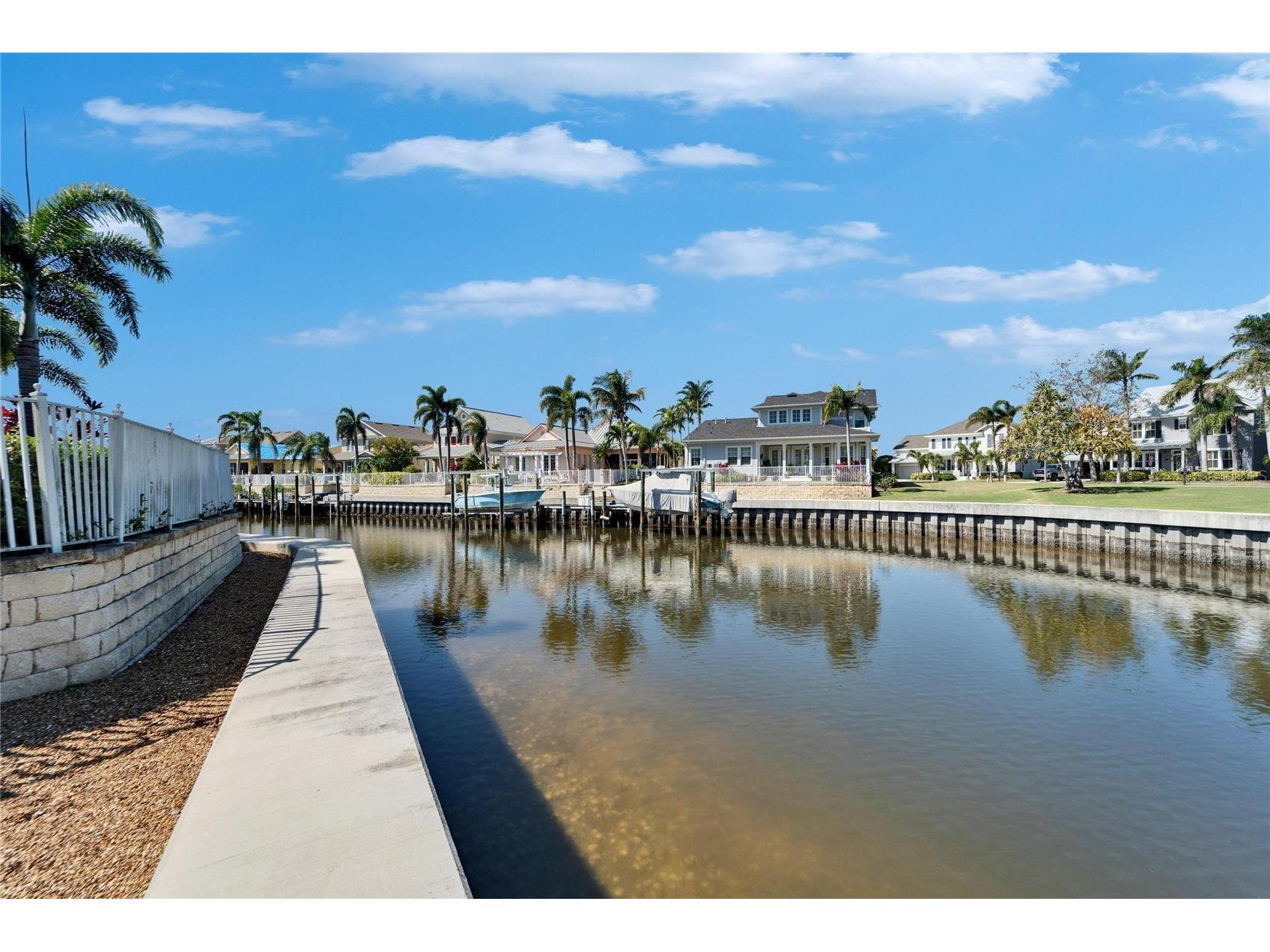 5616 Seagrass Place Apollo Beach FL 33572 - SEAGRASS CANAL TB8356674 image82