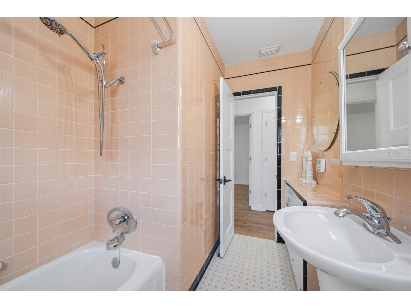 5617 30th Avenue S Gulfport FL 33707 TB8510531 image12