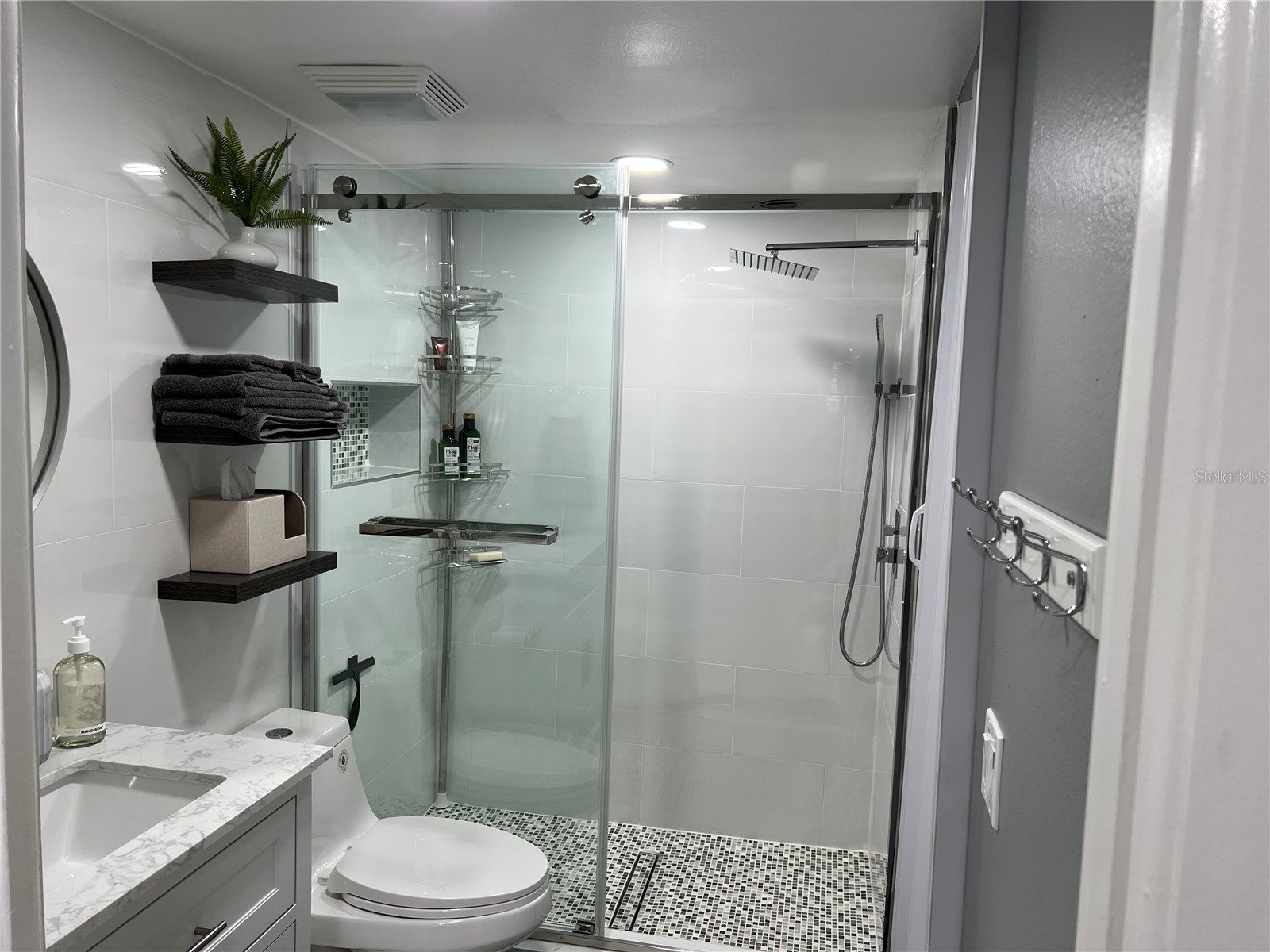 5617 Ashton Lake Drive #1 Sarasota FL 34231 A4650266 image34